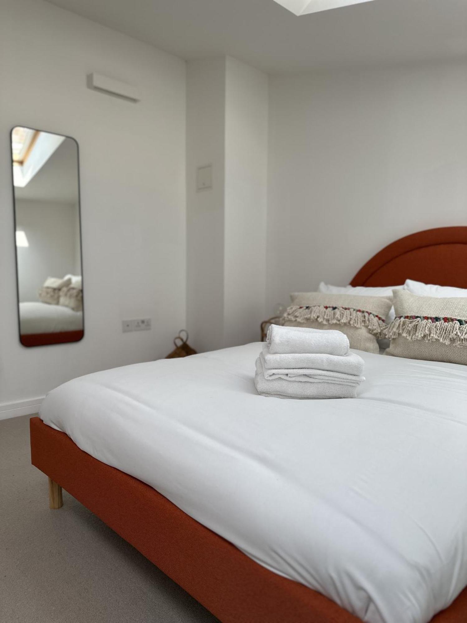 Ideal Bristol Getaway - 3 Bed Harbourside Home Номер фото