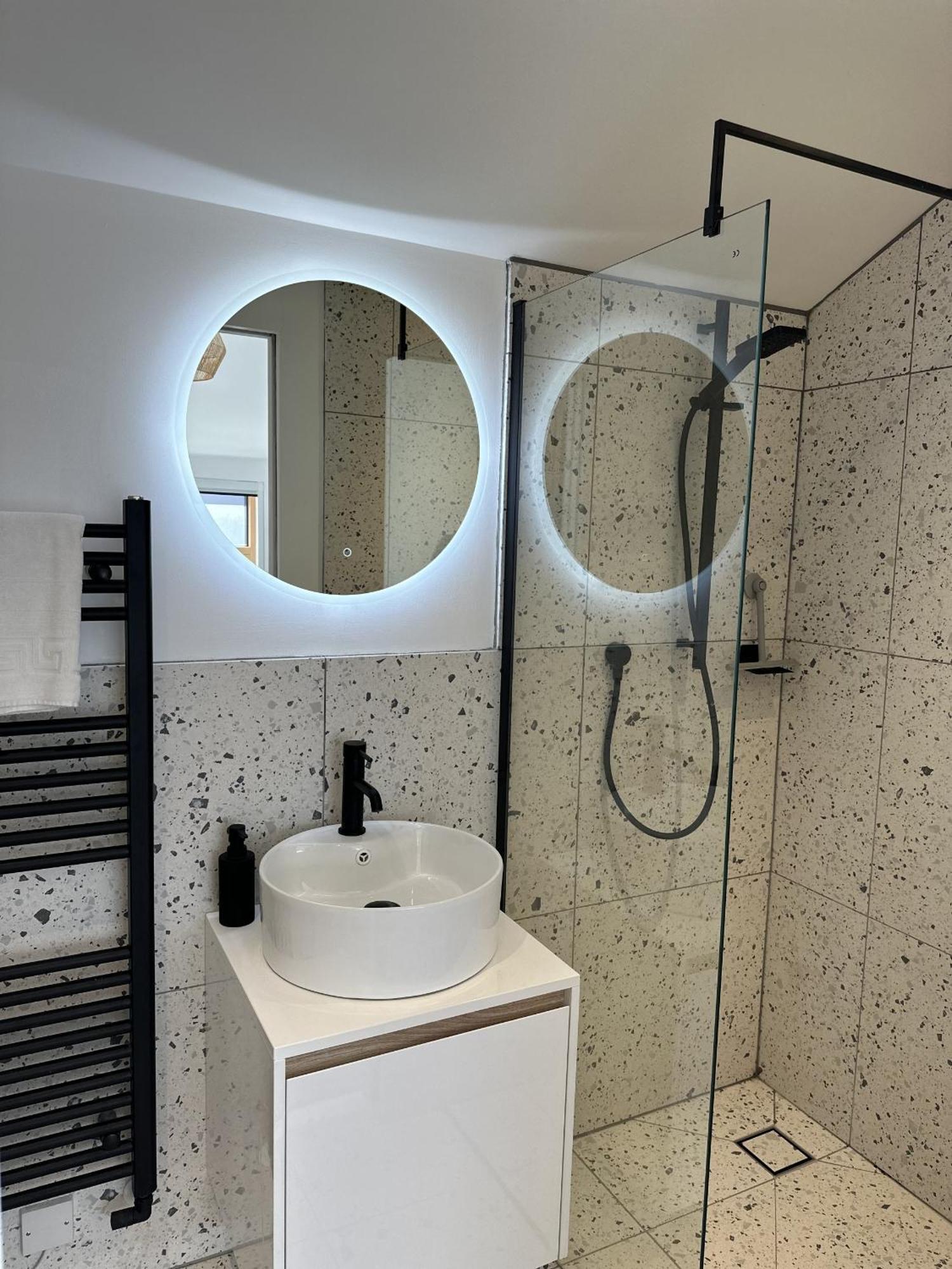 Ideal Bristol Getaway - 3 Bed Harbourside Home Номер фото